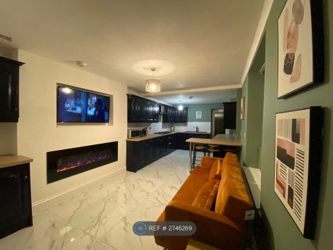 Hanover Street, Swansea SA1, Room to rent