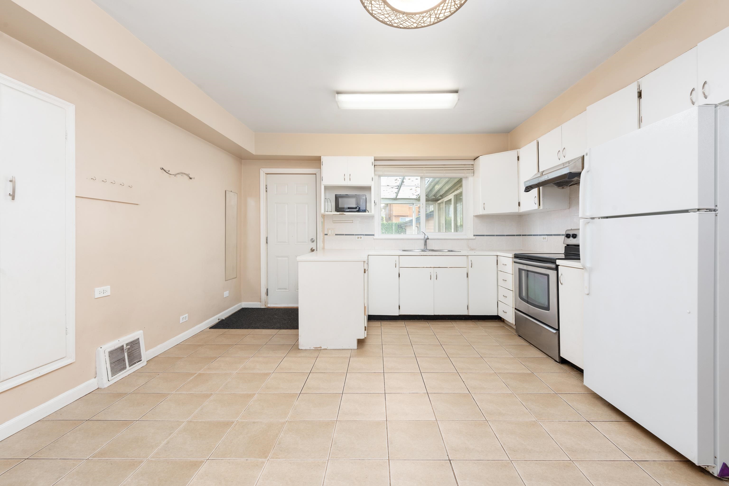Additional image 5 of 5556 Earles Street, Vancouver, BC, V5R 3S1