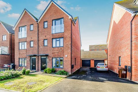 Silverstone Drive, Oxley, Wolverhampton WV10