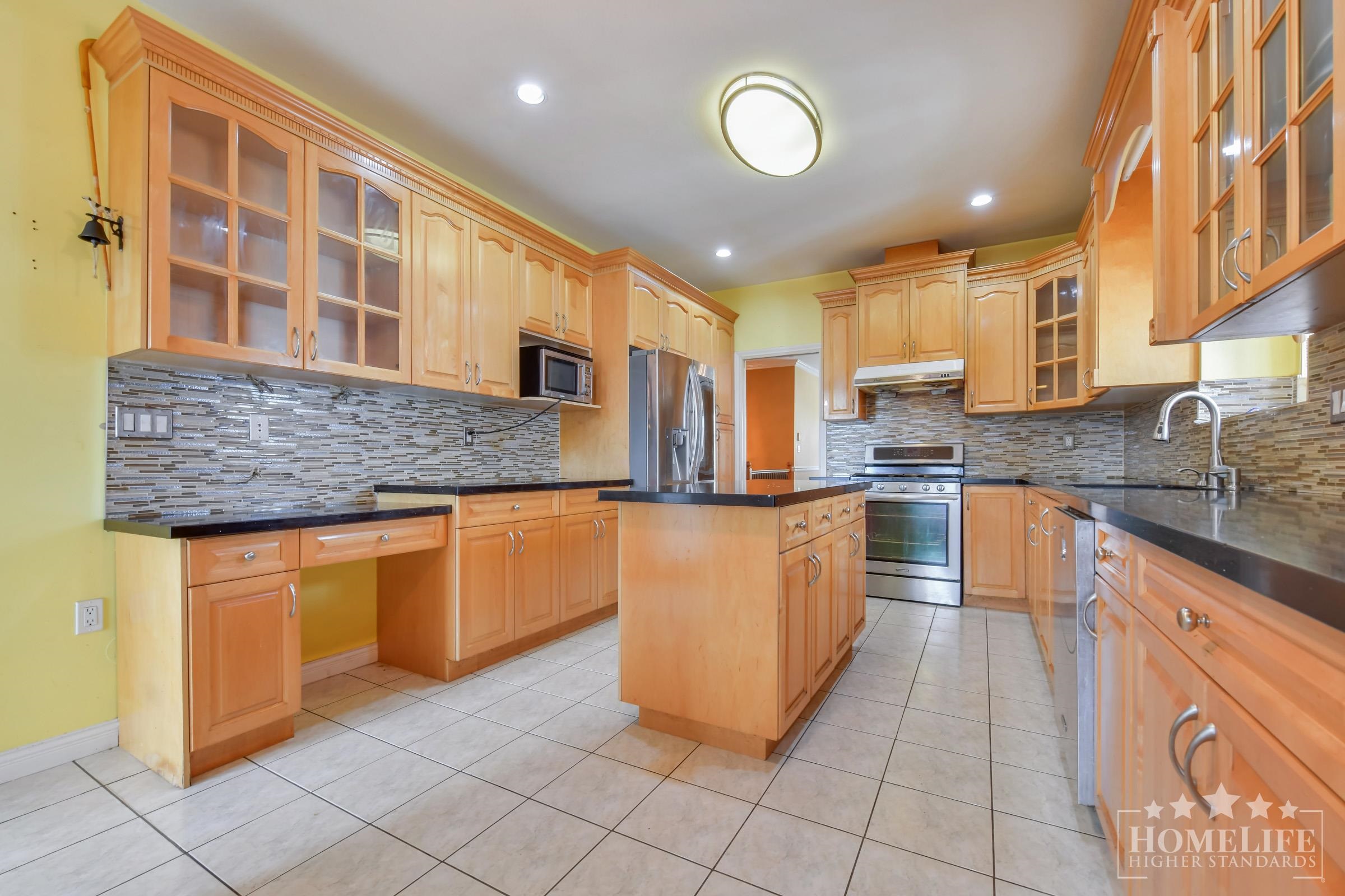 Additional image 5 of Upper House-13470 65a Avenue, Surrey, BC, V3W 1Z6
