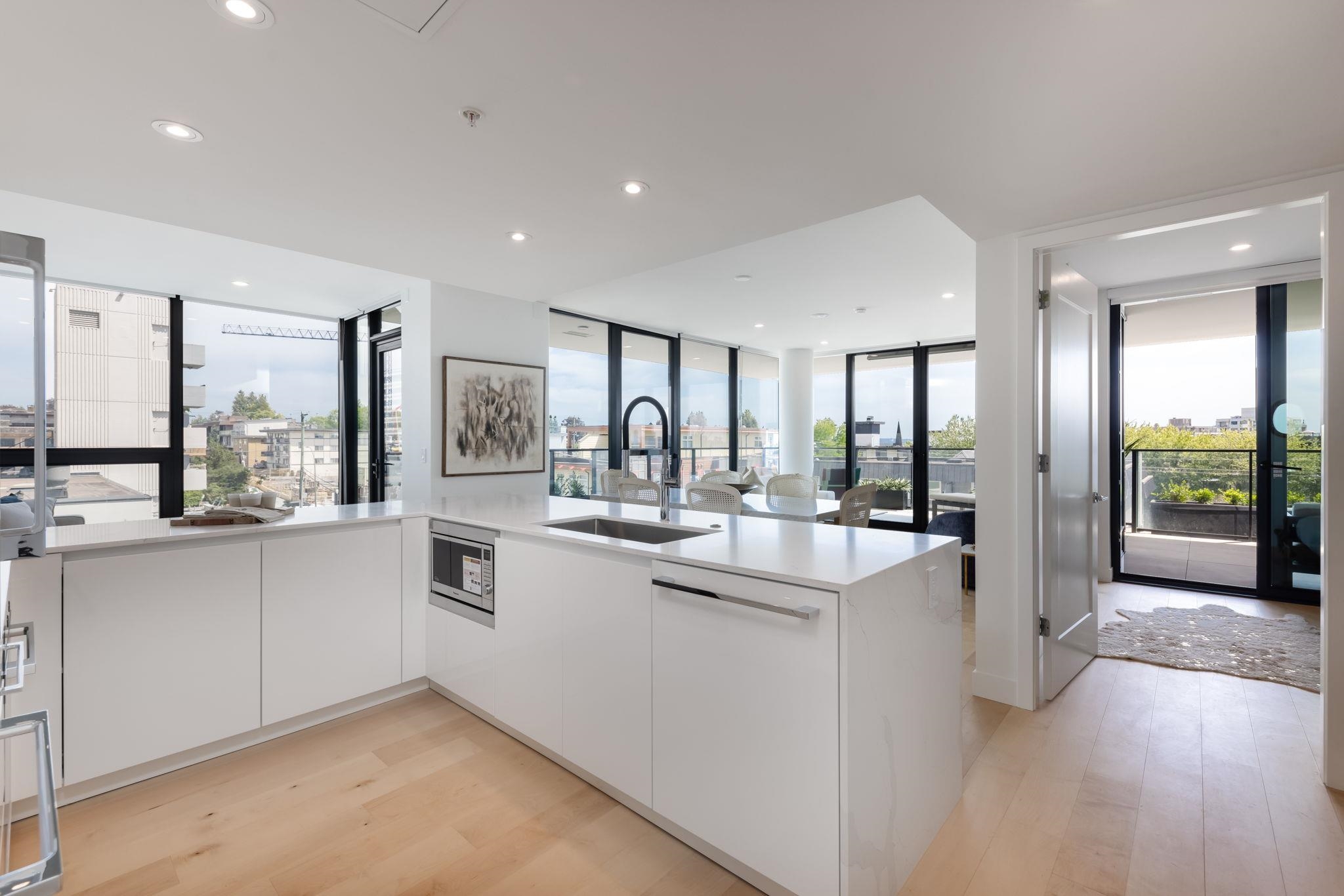 Additional image 5 of 302-135 13th Street E, North Vancouver, BC, V7L 0J8