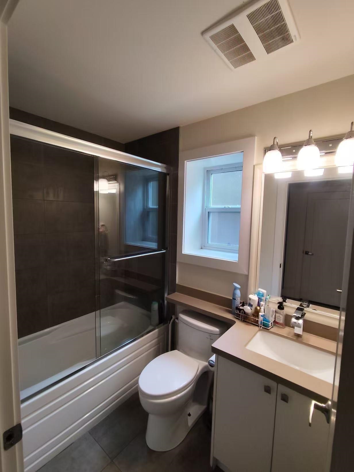 Additional image 4 of Lower Suite-809 Twenty First Street, New Westminster, BC, V3M 4Y1