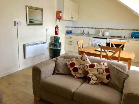 Flat 4, 12 Finsbury Terrace, Swansea SA2