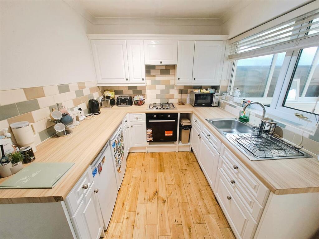 Normanton Avenue, Sheldon, Birmingham photo 3