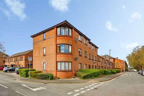 Etruria Gardens, Derby DE1