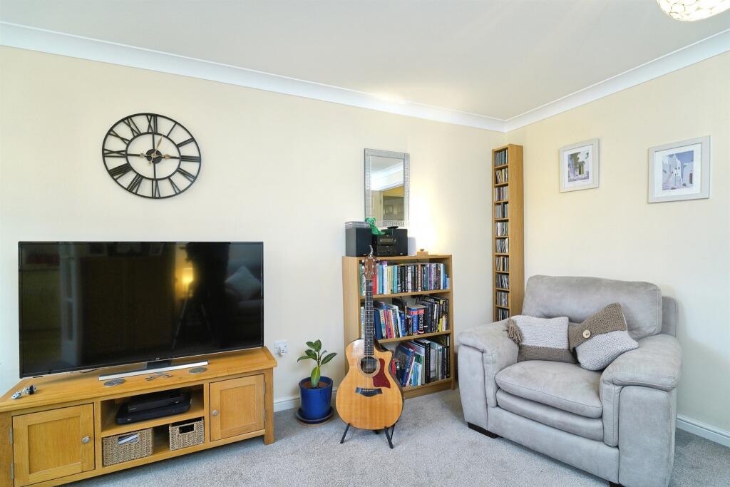 Stratford Road, Hall Green, Birmingham photo 5
