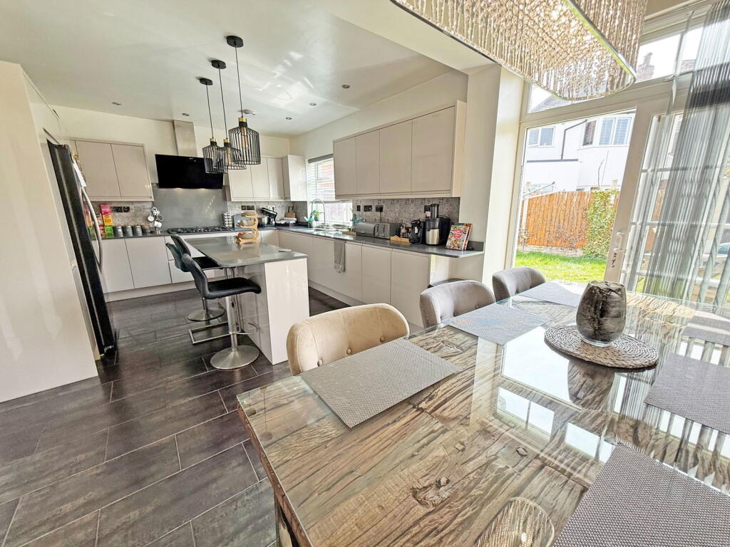 Barton Lodge Road, Hall Green, B28 0RL photo 2