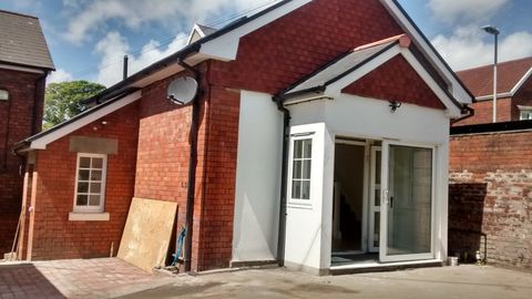 Uplands Crescent, Swansea SA2