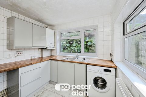 Gomer Road, Townhill, Swansea SA1
