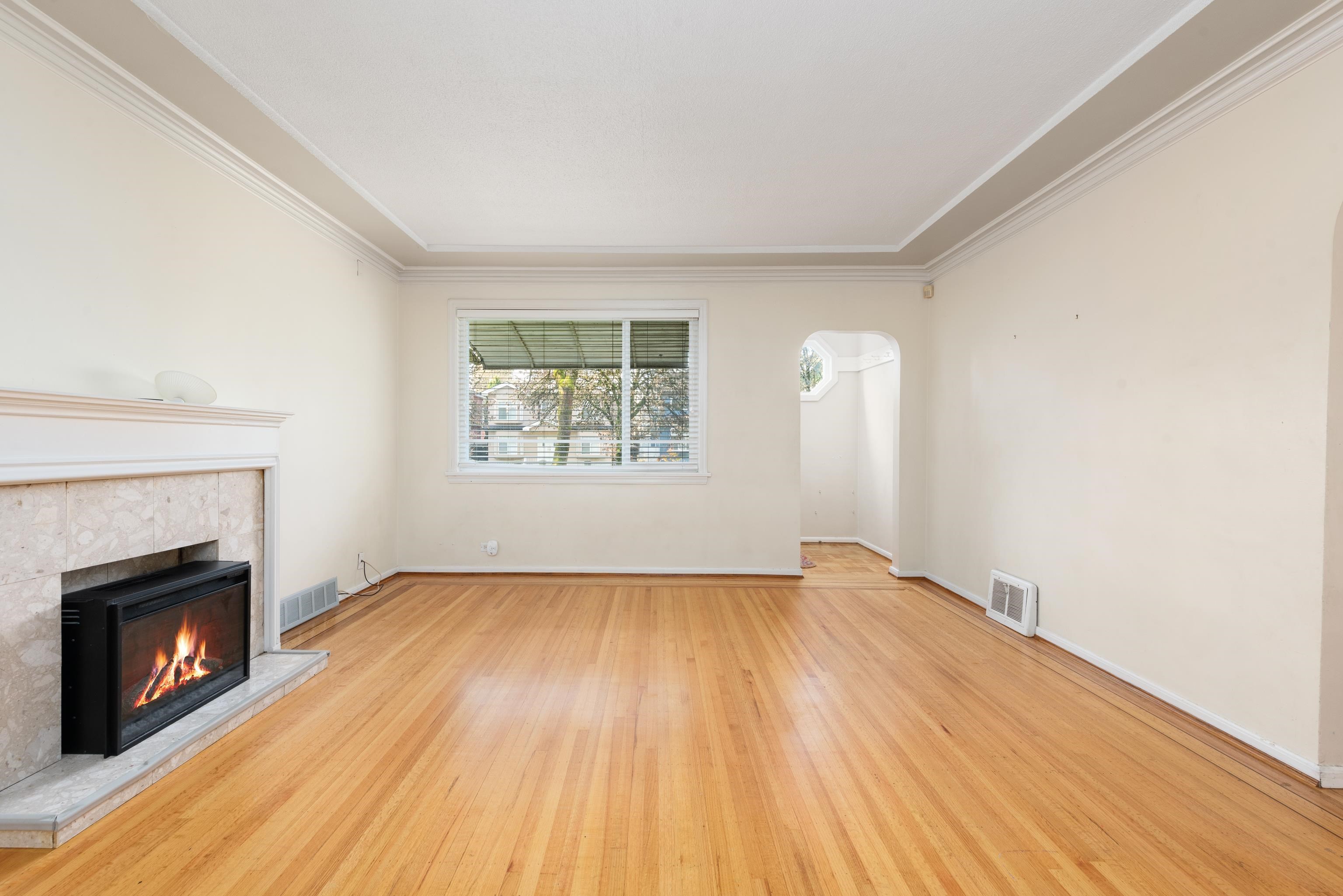 Additional image 2 of 5556 Earles Street, Vancouver, BC, V5R 3S1