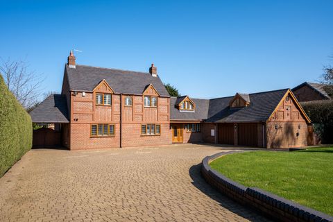 Paradise Lane Slade Heath Wolverhampton, West Midlands WV10