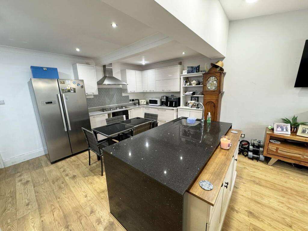 Mapleton Road, Hall Green photo 5
