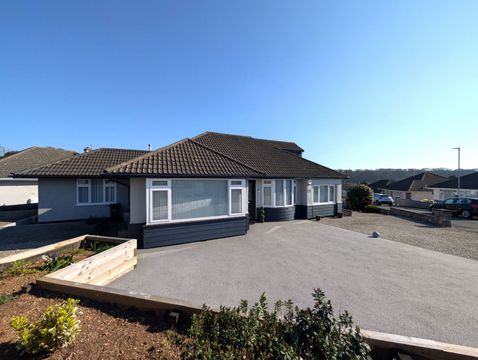 Fletcher Crescent, Elburton, Plymouth. PL9