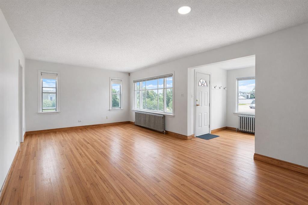 Additional image 6 of 326 27 Avenue NE, Calgary, AB, T2E 2A2