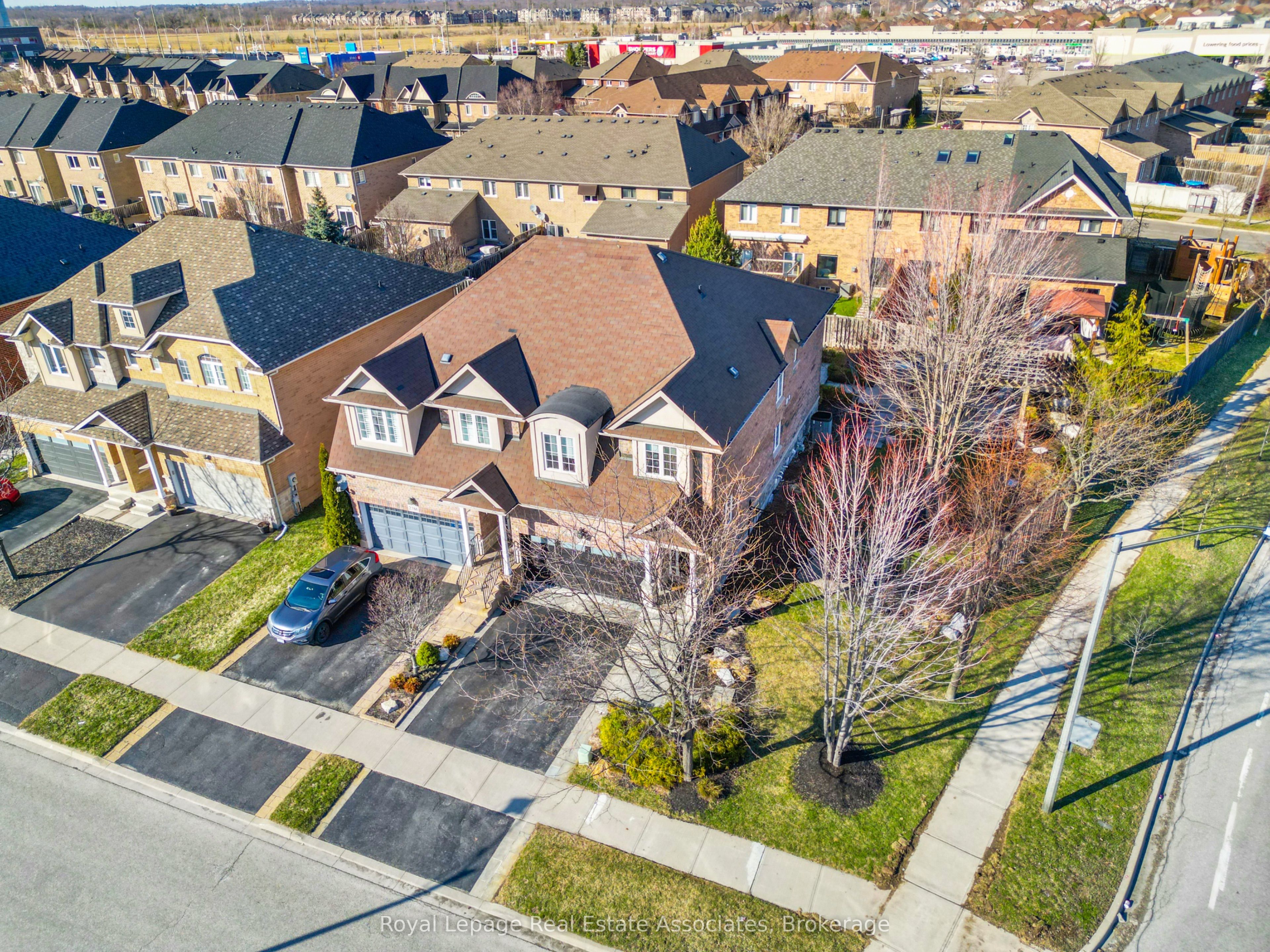Additional image 2 of 2388 Stone Glen Crescent, Oakville, ON, L6M 0C7
