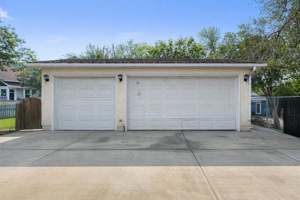 Additional image 2 of 326 27 Avenue NE, Calgary, AB, T2E 2A2
