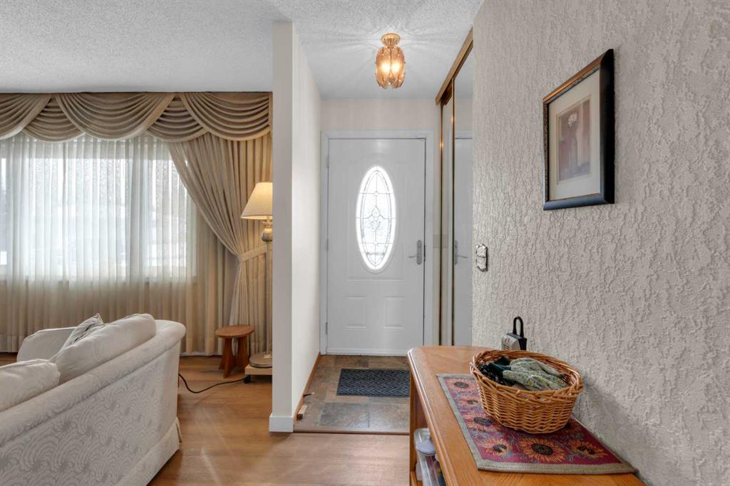 Additional image 3 of 6004 Maddock Drive NE, Calgary, AB, T2A 3W4