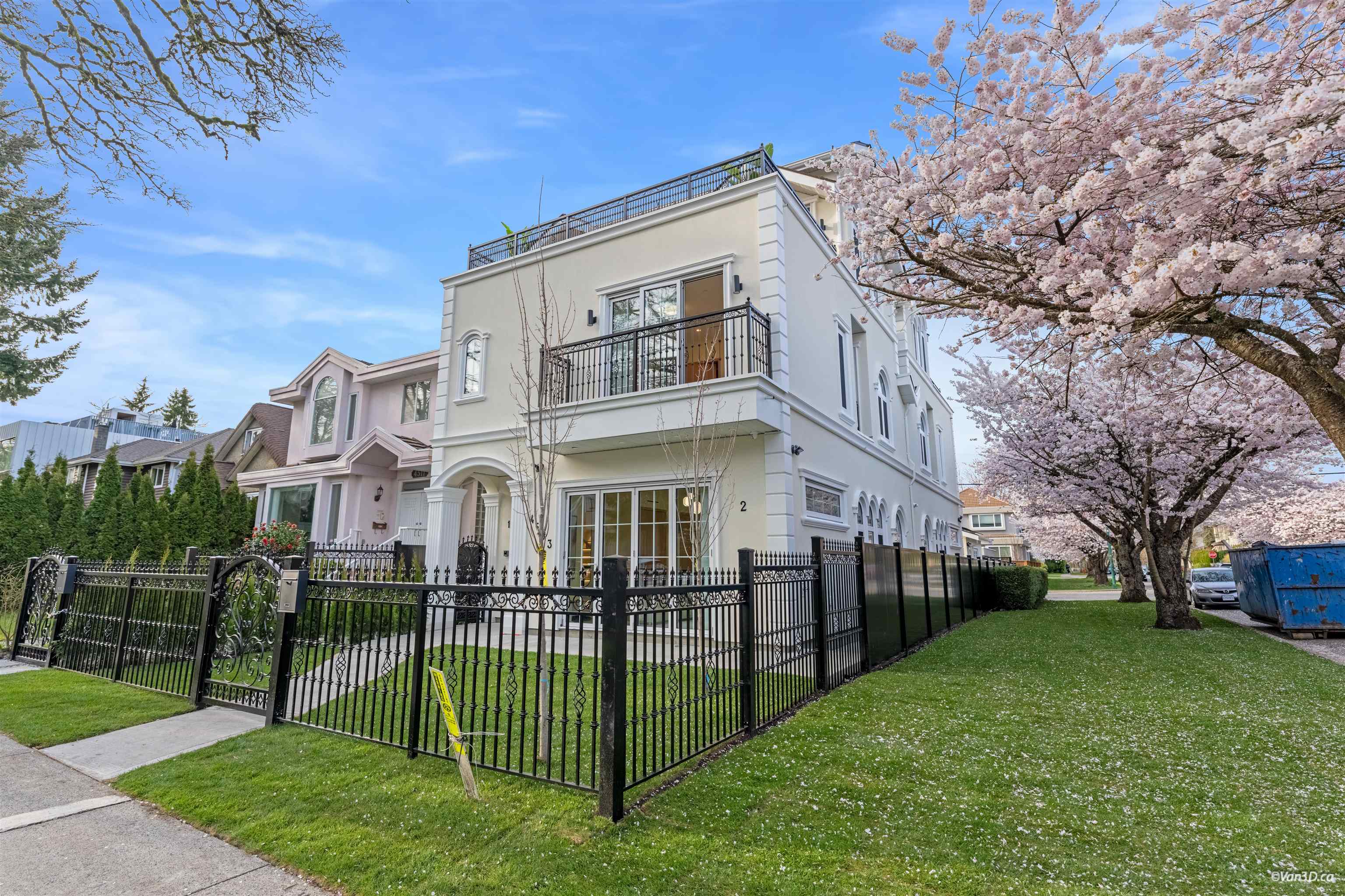 1-4503 15th Avenue W, Vancouver, BC, V6R 3B3