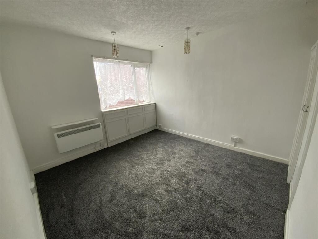 Warwick Road, Acocks Green photo 5