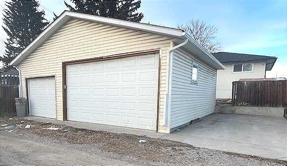 Additional image 2 of 3229 19 Avenue SE, Calgary, AB, T2B 0A4