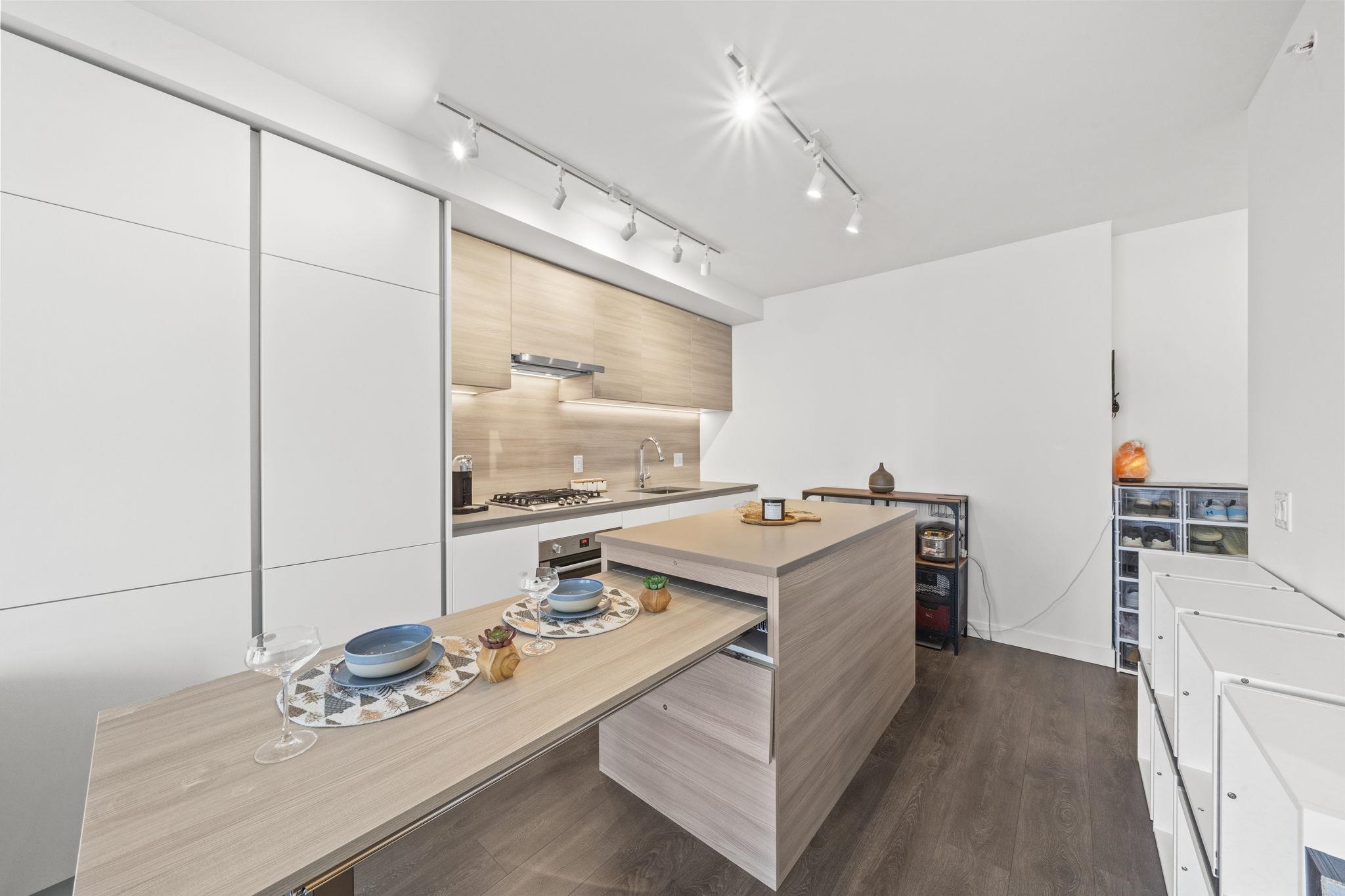 Additional image 3 of 1303-652 Whiting Way, Coquitlam, BC, V3J 0K3