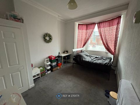 Addison Road, Plymouth PL4, Room to rent