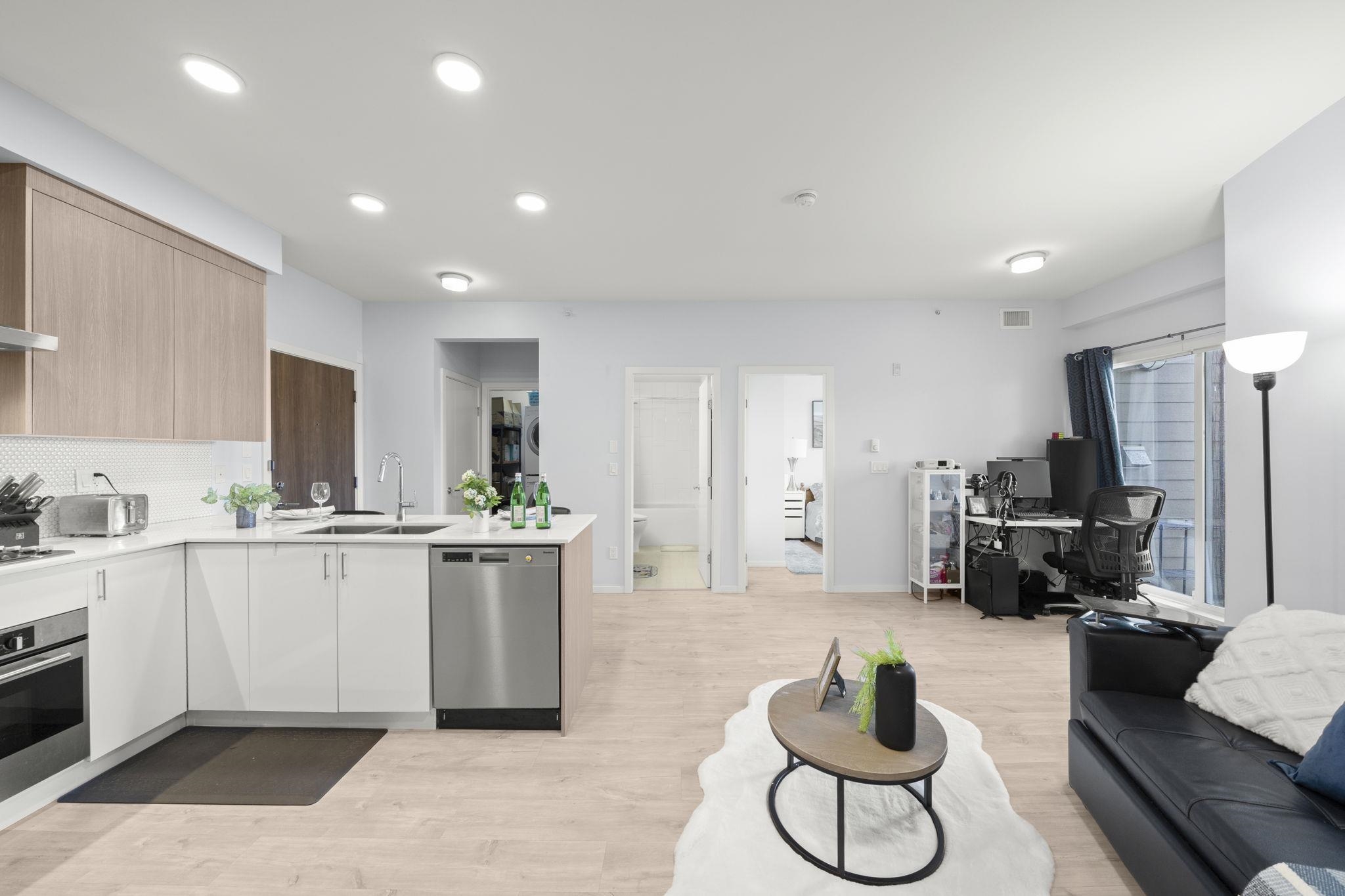 PH18-6283 Kingsway , Burnaby, BC, V5J 0H3