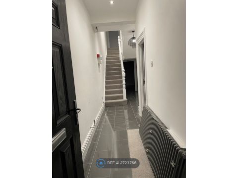 Hawthorne Avenue, Uplands, Swansea SA2