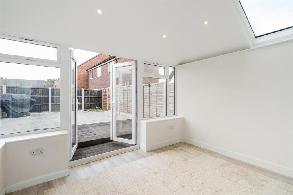Kildare Close, Hall Green photo 5