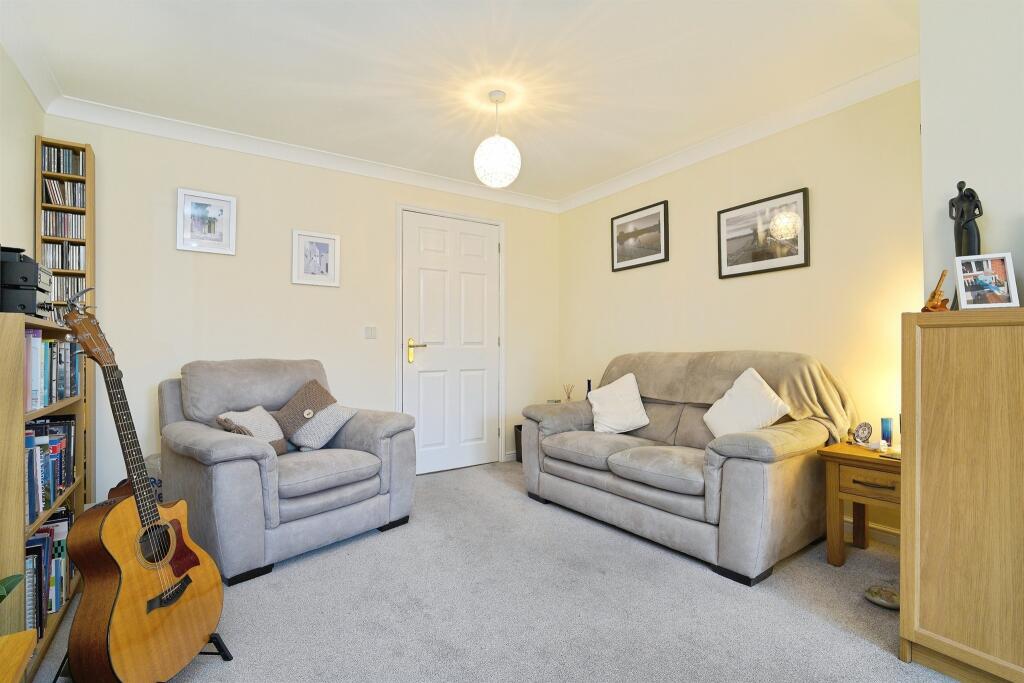 Stratford Road, Hall Green, Birmingham photo 3