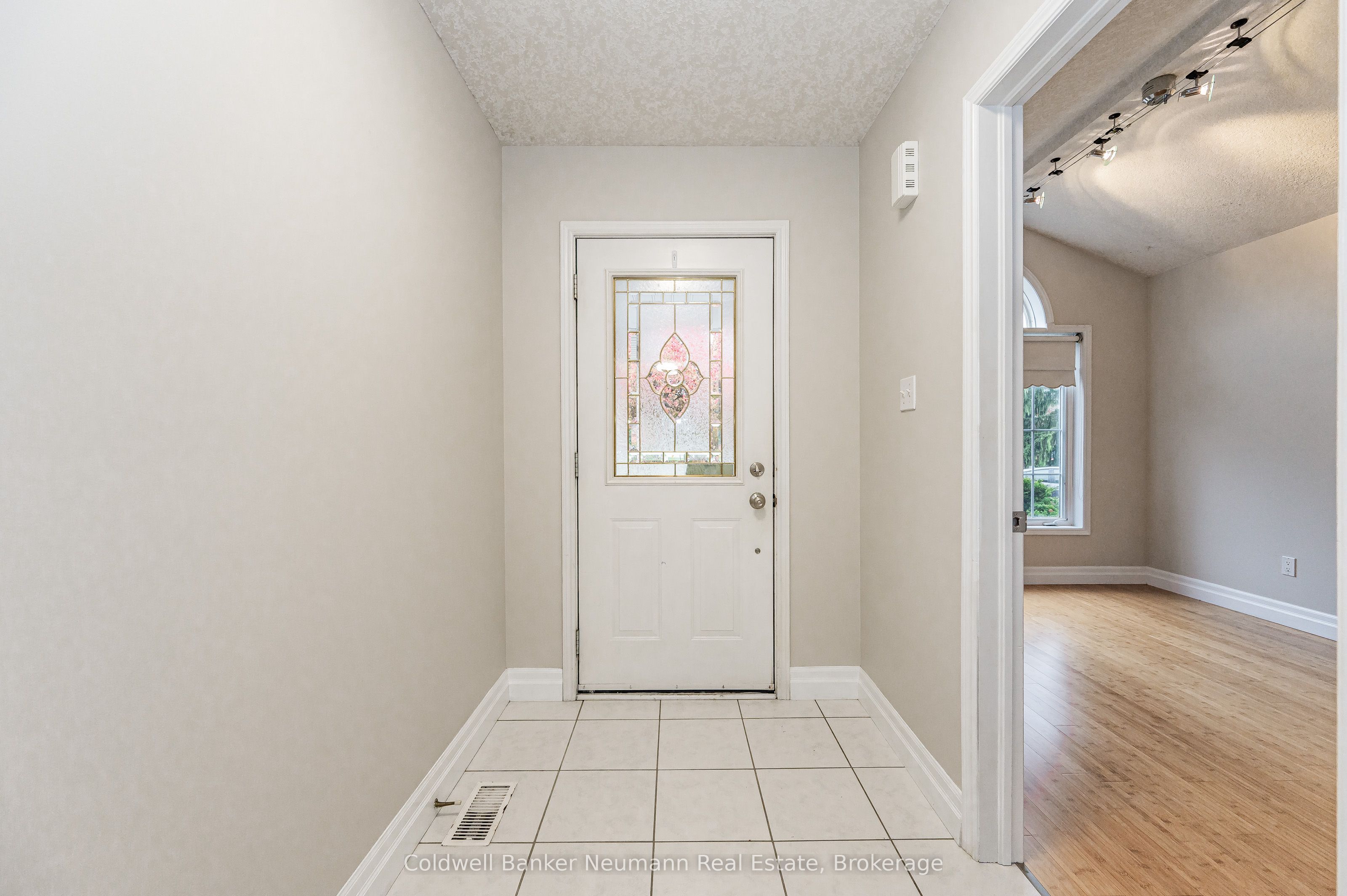 Additional image 5 of Upper-18 Whittaker Court, Guelph, ON, N1C 1G1