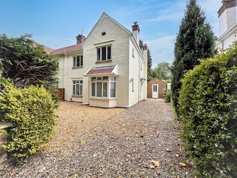 Earlham Road, Norwich NR4