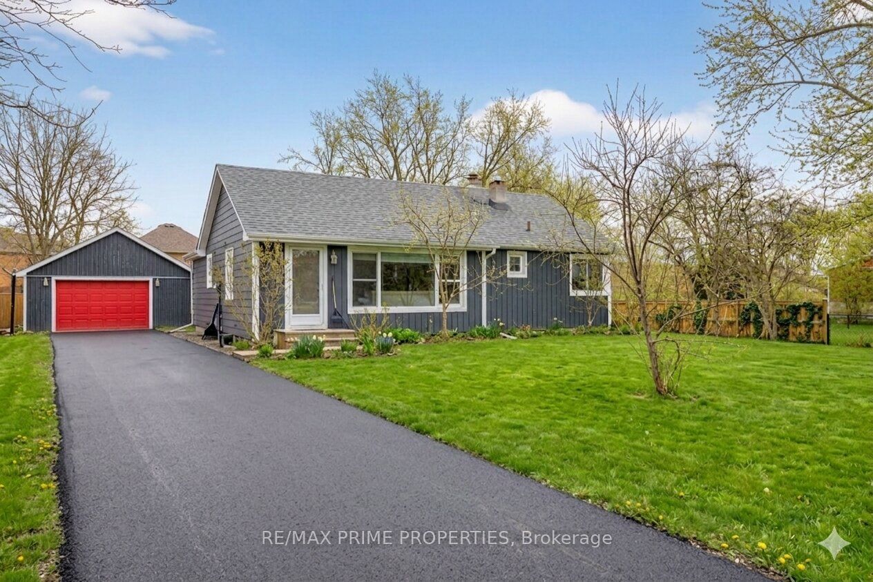 18979 Centre Street, East Gwillimbury, ON, L0G 1M0