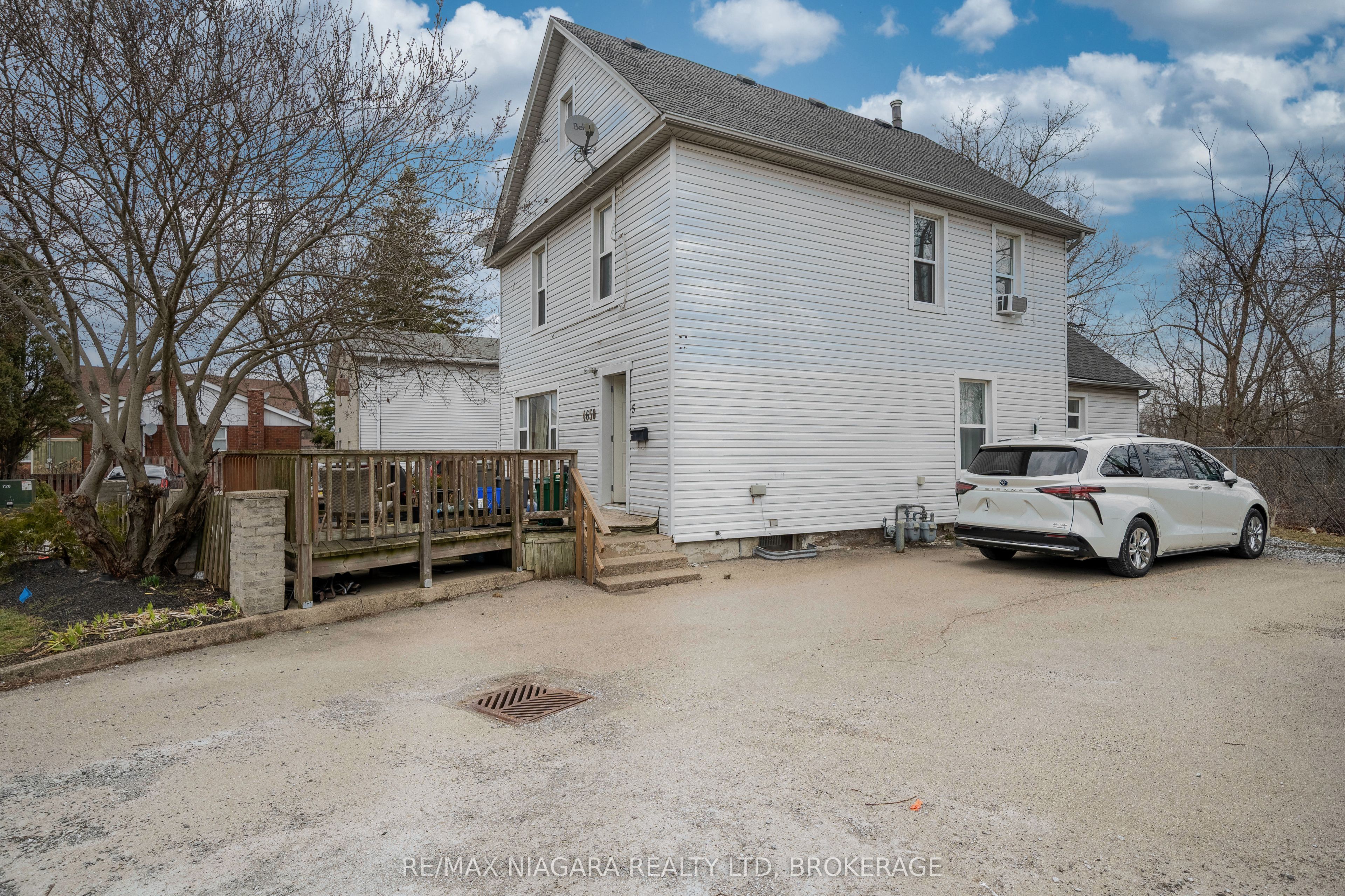 Additional image 3 of 4648/4658 Portage Road W, Niagara Falls, ON, L2E 6A8