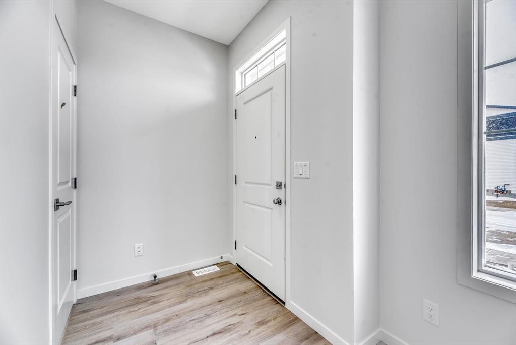 Additional image 6 of 220 Annette Villas NW, Calgary, AB, T3R 2K6
