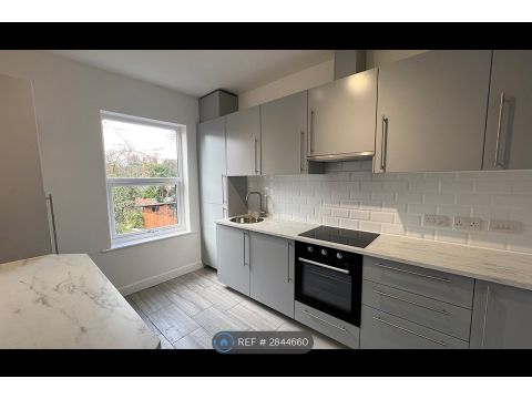 Balfour Crescent, Wolverhampton WV6