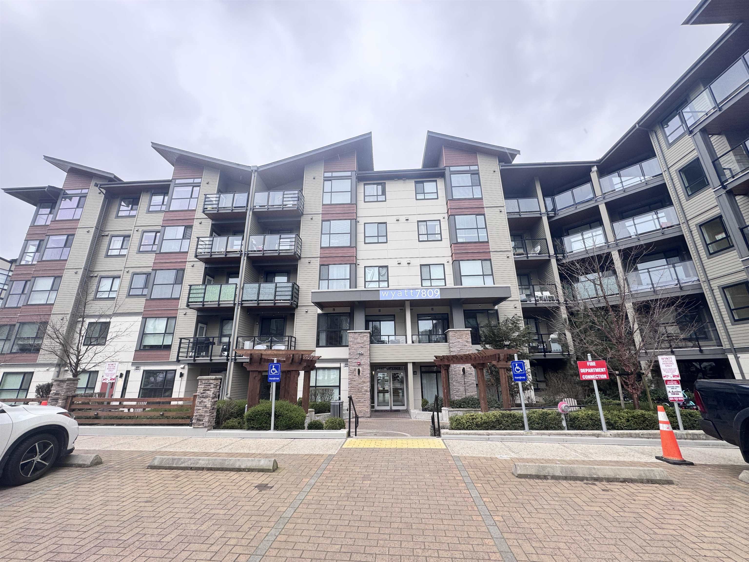 317-7809 209 Street, Langley, BC, V2Y 3N6