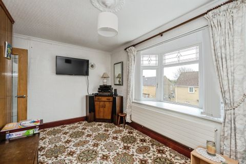 Eiddwen Road, Penlan, Swansea SA5