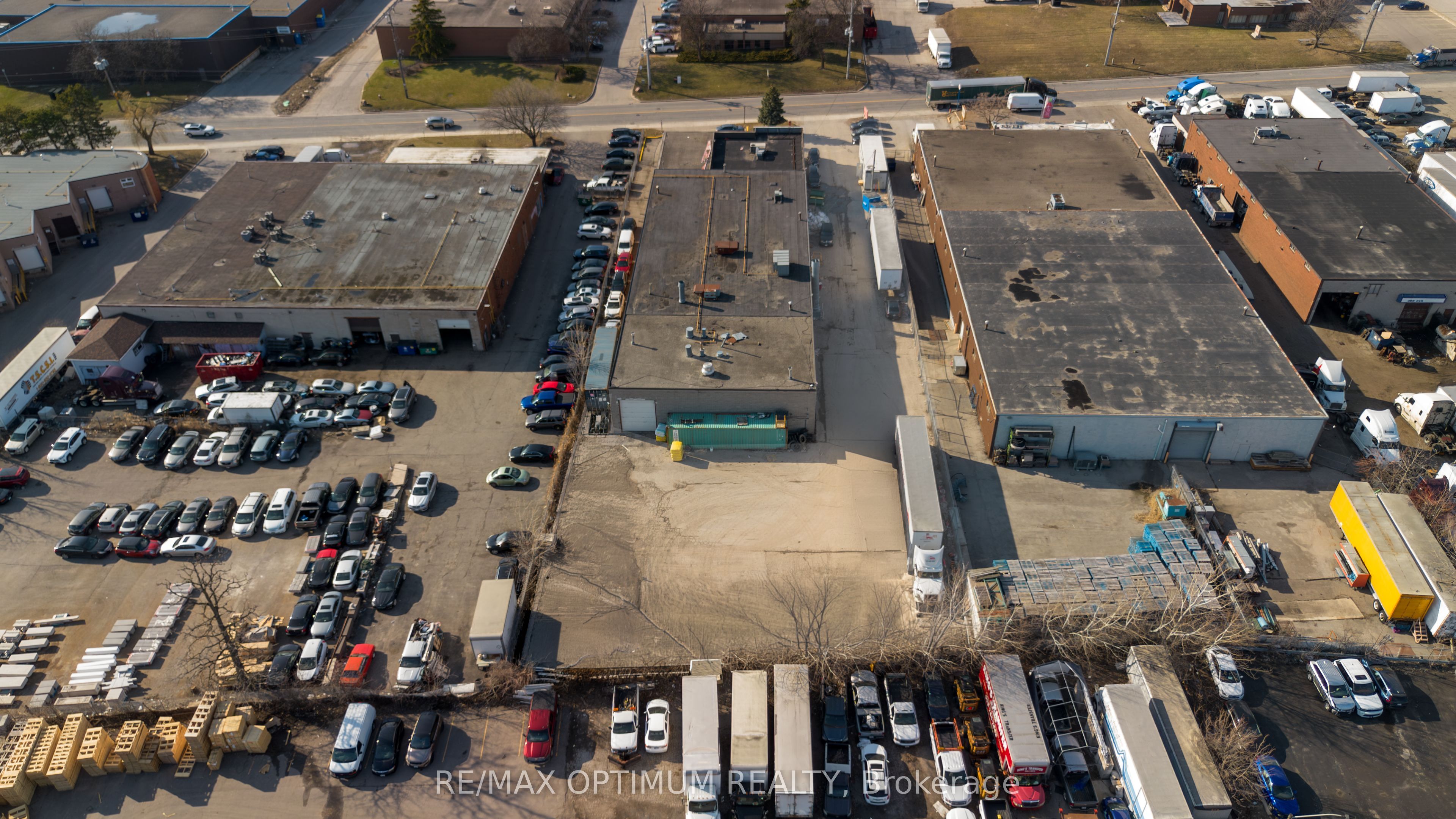1232 Aerowood Drive, Mississauga, ON, L4W 1B7