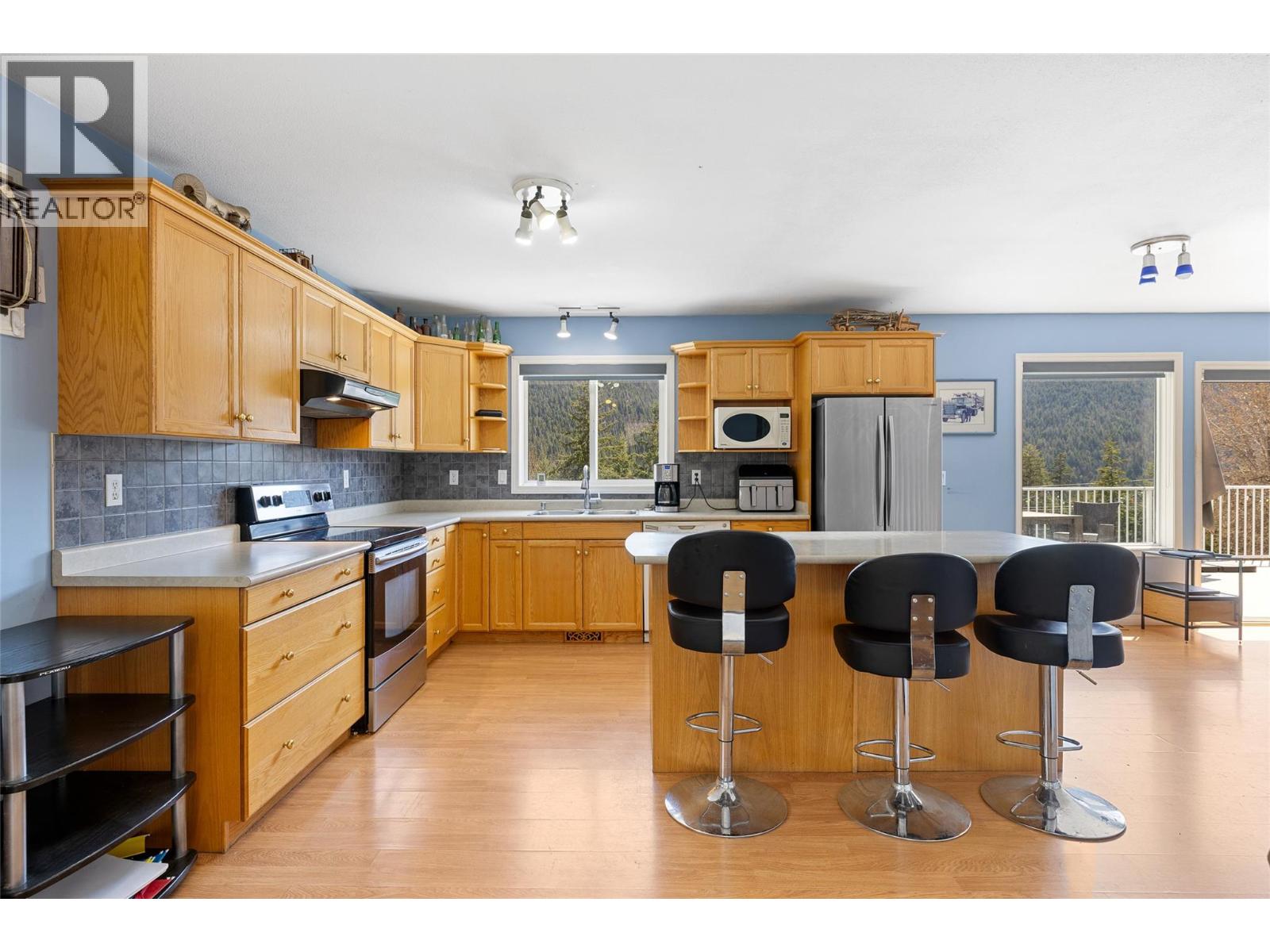Additional image 4 of 7114 Goshawk Road, Kelowna, BC, V1P1H9