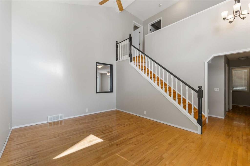 Additional image 6 of 9 Mckenzie Place SE, Calgary, AB, T2Z 1T4