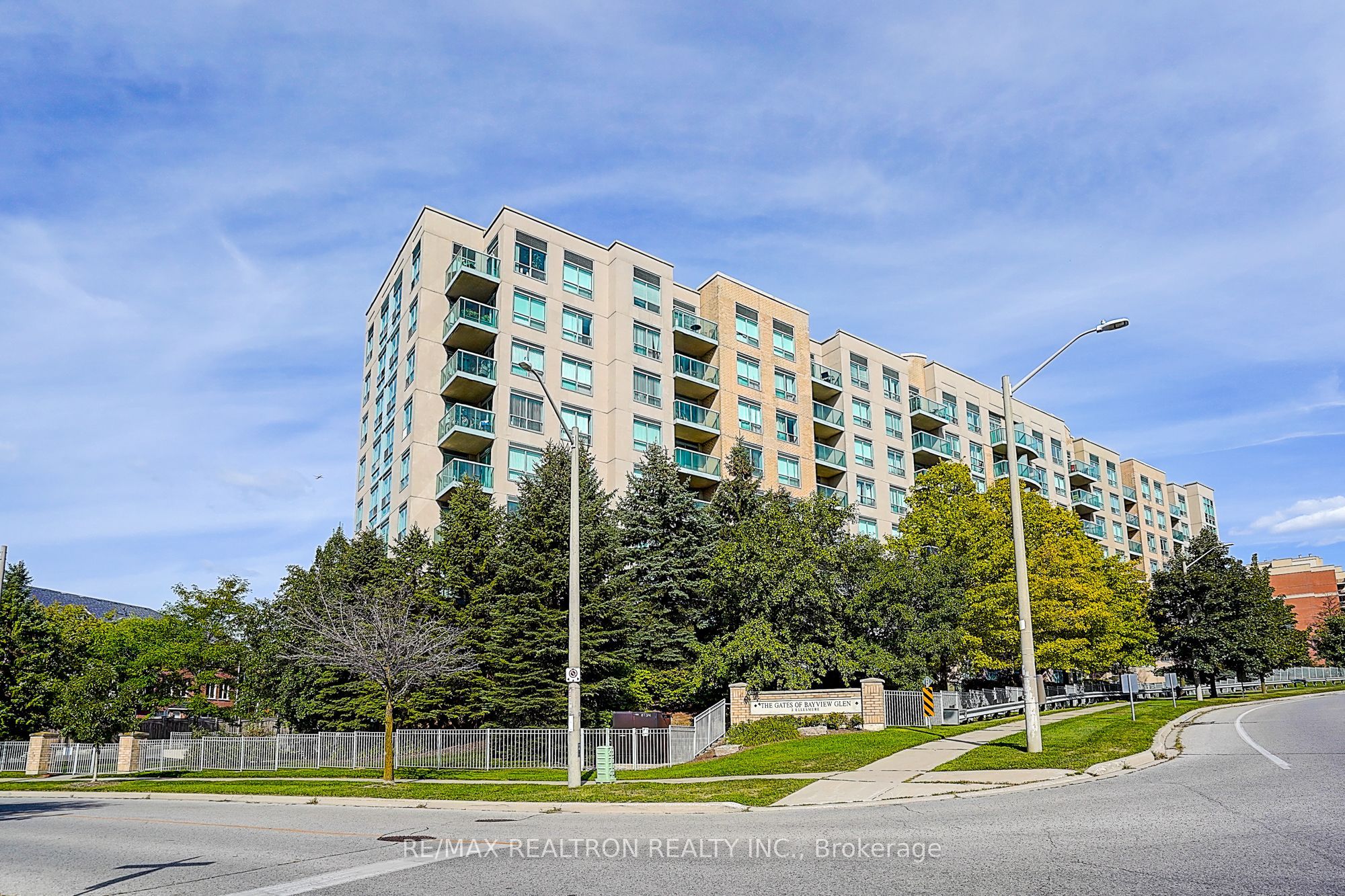 406-3 Ellesmere Street, Richmond Hill, ON, L4B 4N2