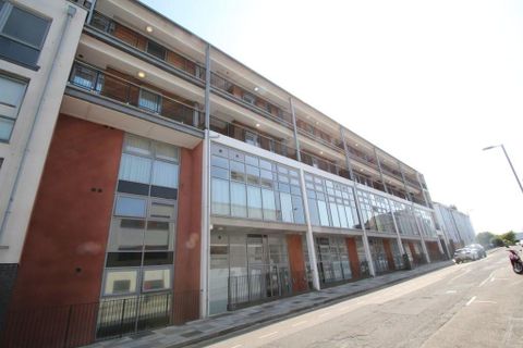 George Place, Plymouth PL1, Studio to rent