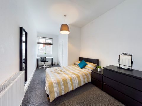 Apsley Road, Mutley PL4, Room to rent