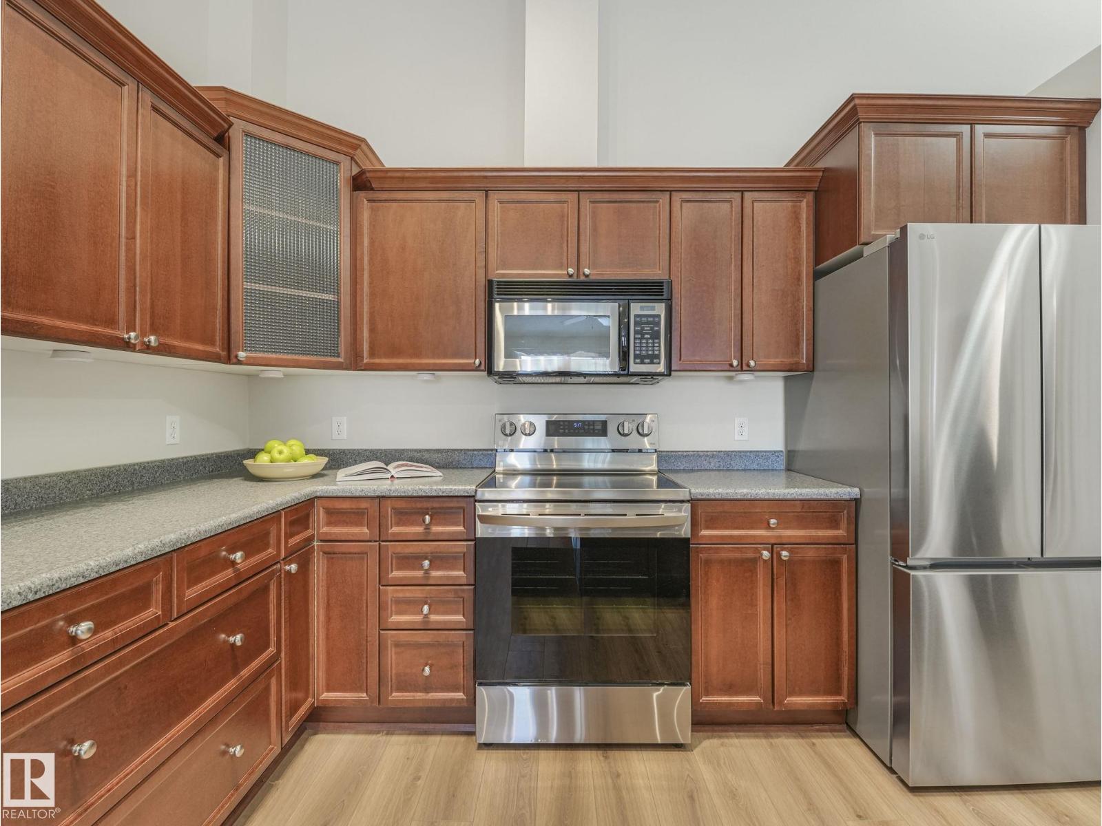 515-10311 111 Street NW, Edmonton, AB, T5K2Y8