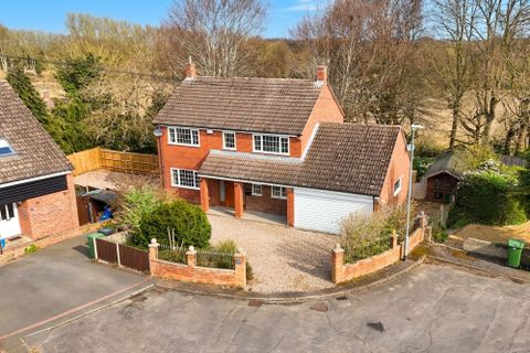 Valley View Crescent, New Costessey, Norwich NR5
