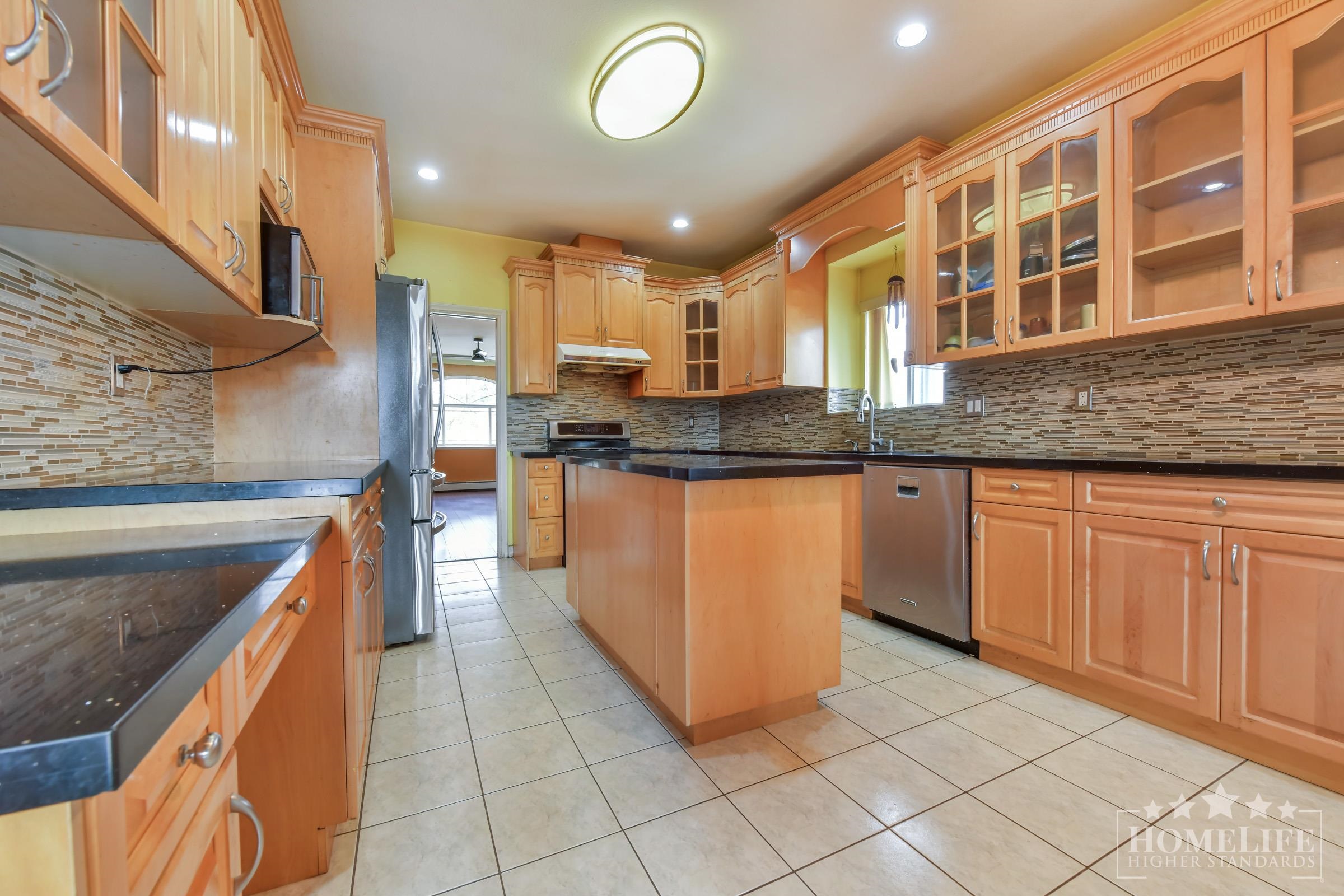 Additional image 4 of Upper House-13470 65a Avenue, Surrey, BC, V3W 1Z6