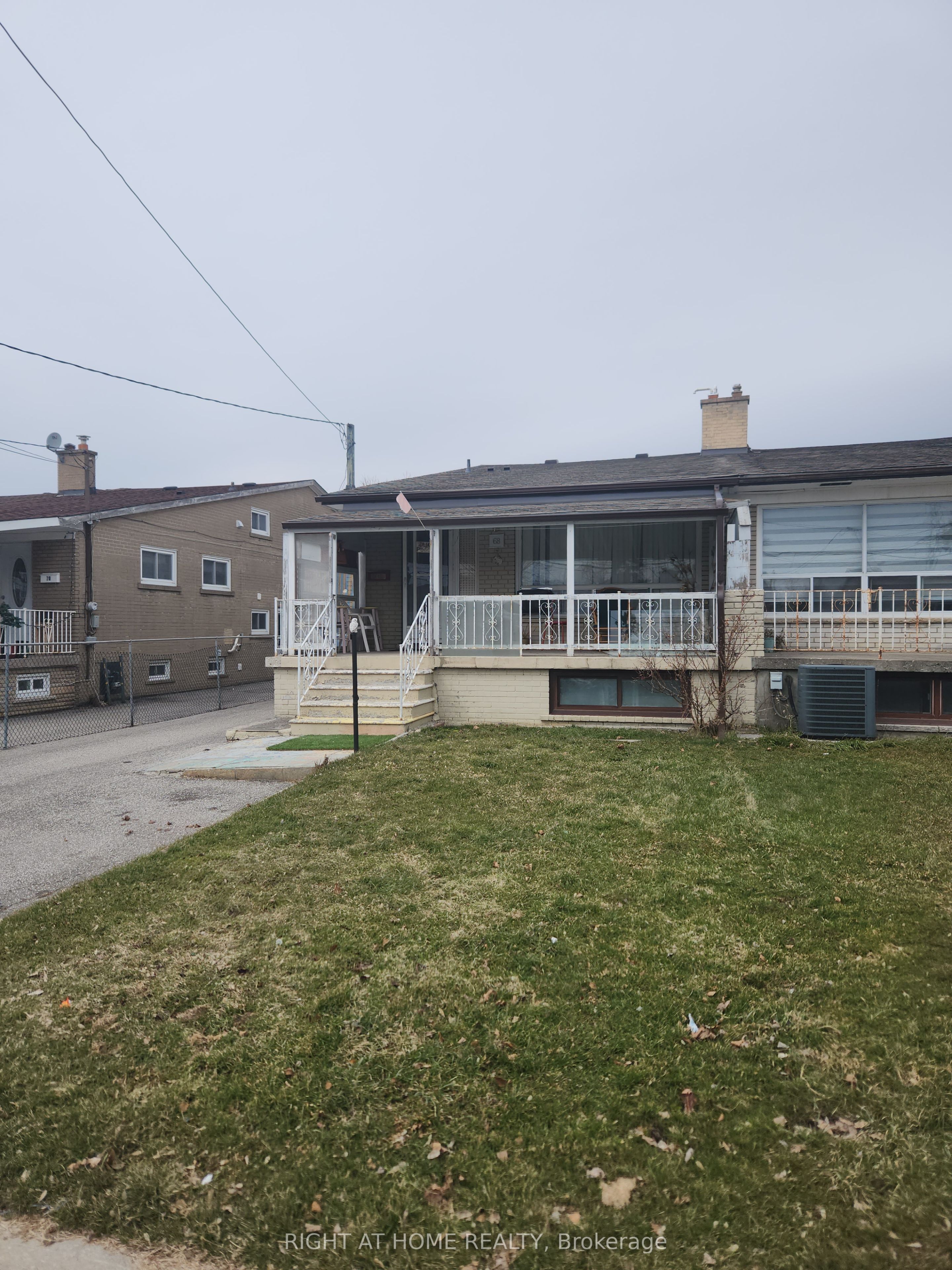 68 Lanyard Road, Toronto, ON, M9M 1Y9