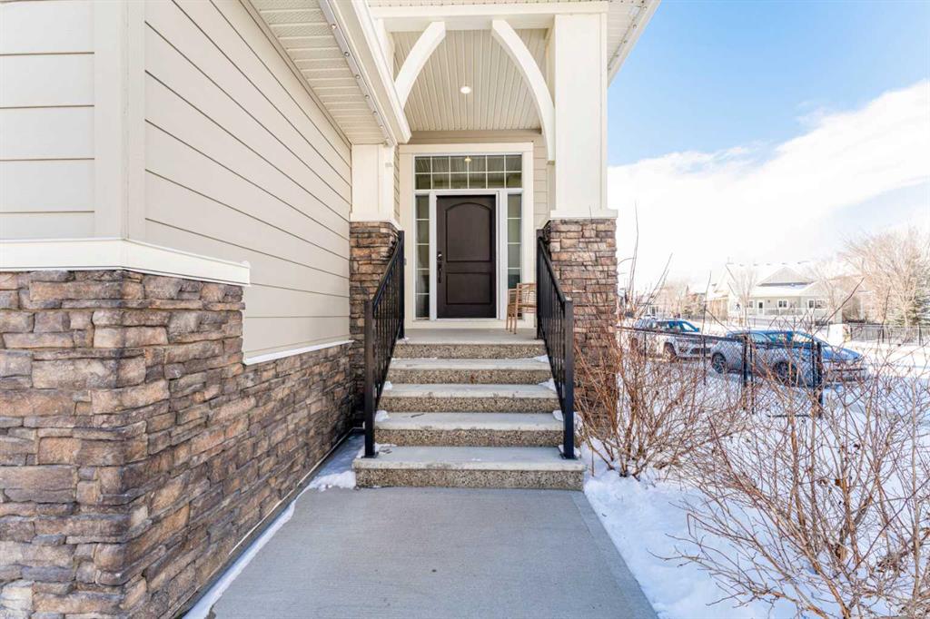 Additional image 3 of 102 Coopersfield Way SW, Airdrie, AB, T4B 3Y5