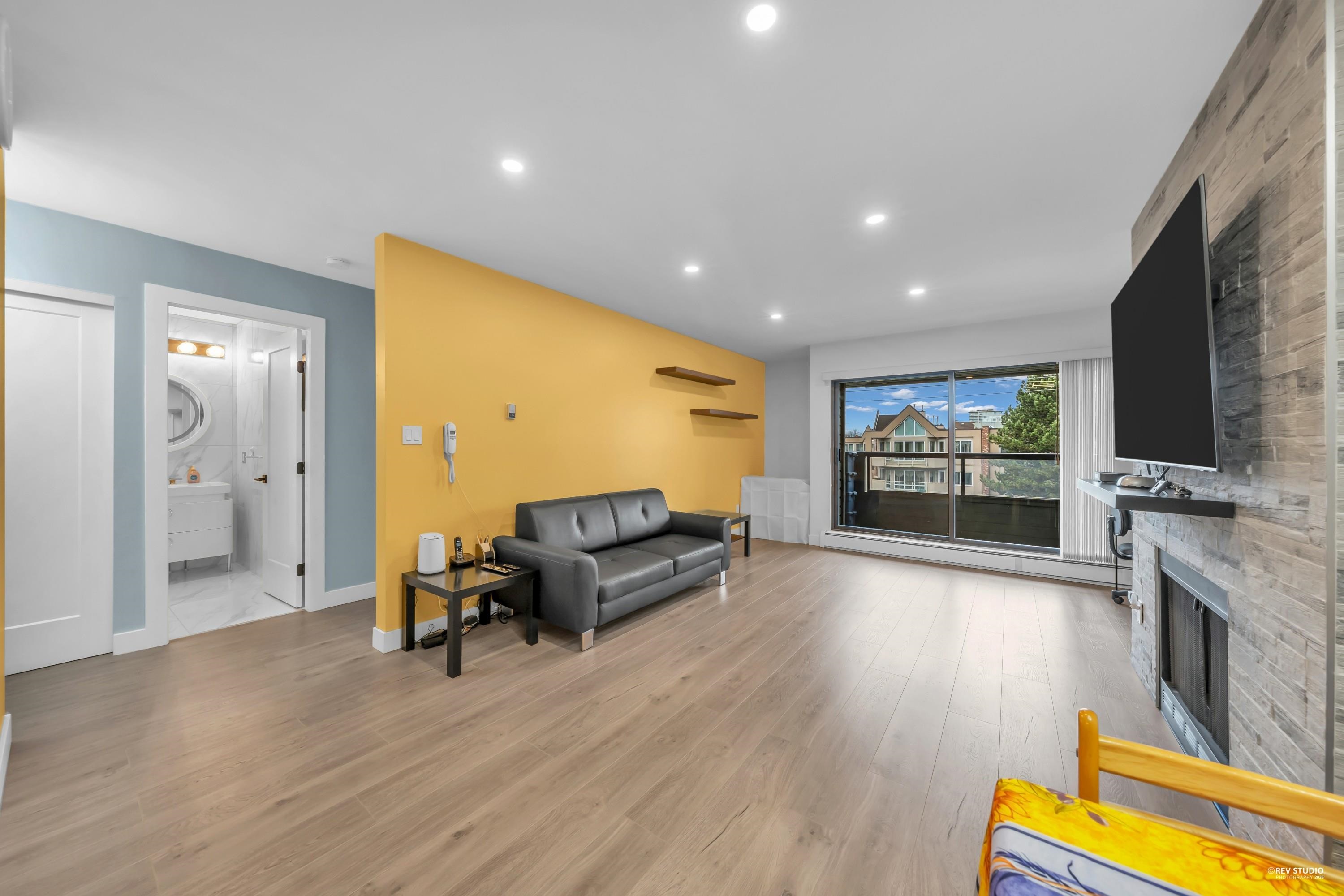 317-8600 Ackroyd Road, Richmond, BC, V6X 3G1